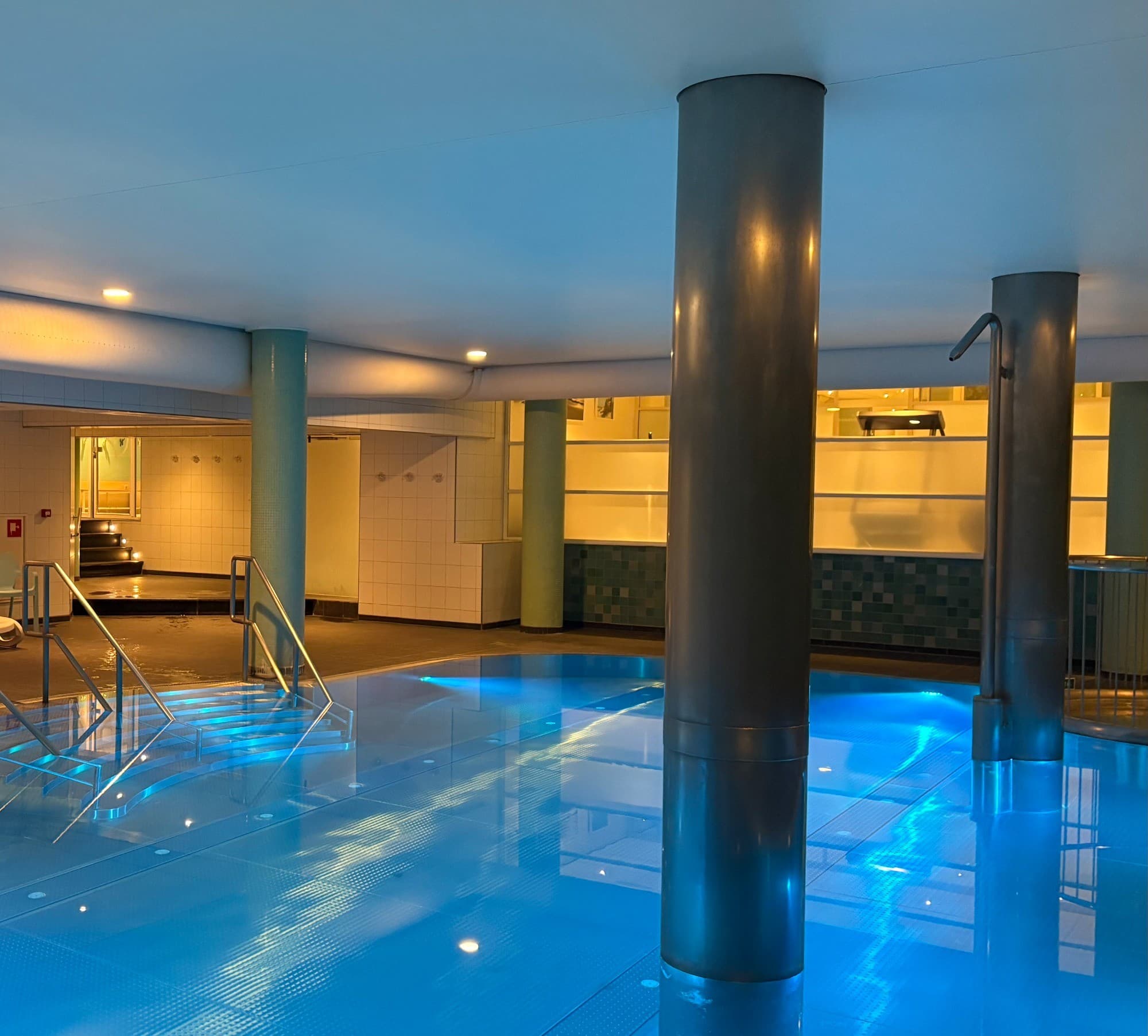 Het zwembad van Boutique Hotel Texel, waar de aquafitness plaatsvindt